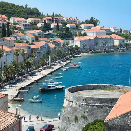 In With Sea View, Terrace, Air Conditioning, Wi-fi Apartament Lumbarda
